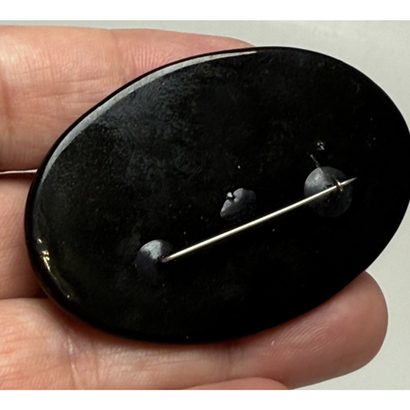 Vintage Russian Lacquer Wood Brooch Pin Folk Art Miniature Red Beige Roses Gold - Picture 2 of 3